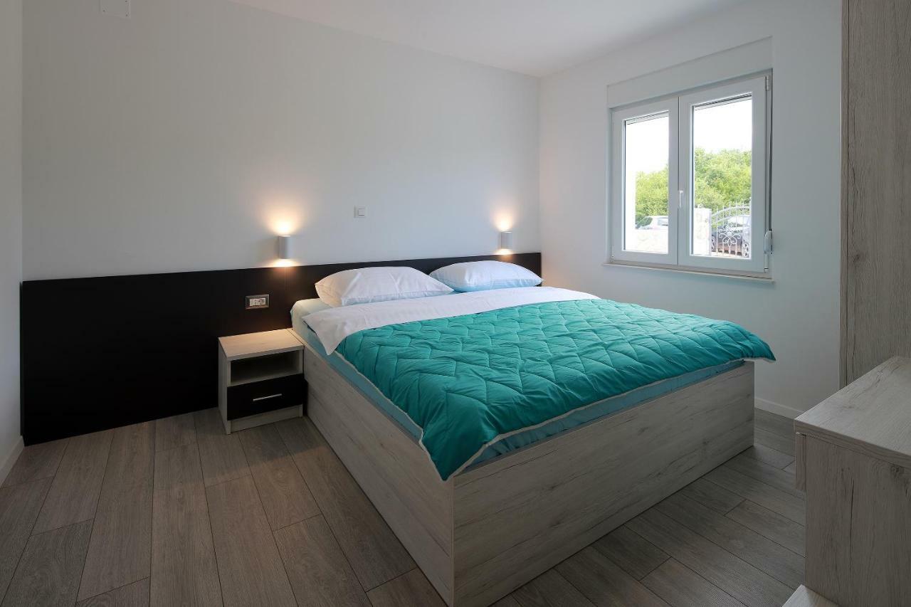 Apartmani Judita Pinezići エクステリア 写真