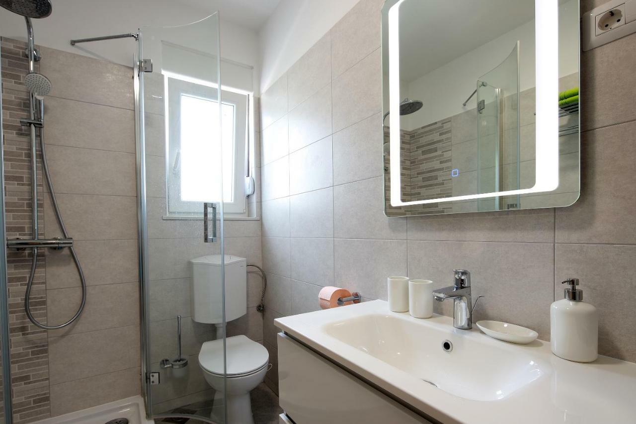 Apartmani Judita Pinezići エクステリア 写真