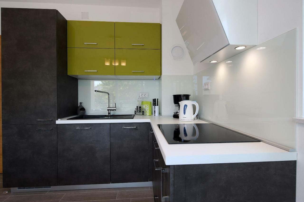 Apartmani Judita Pinezići エクステリア 写真