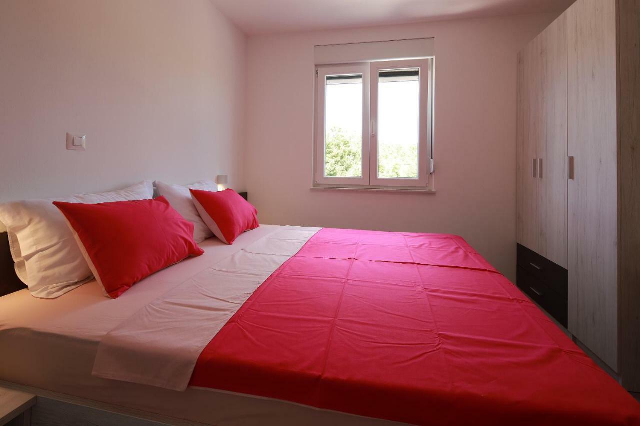 Apartmani Judita Pinezići エクステリア 写真