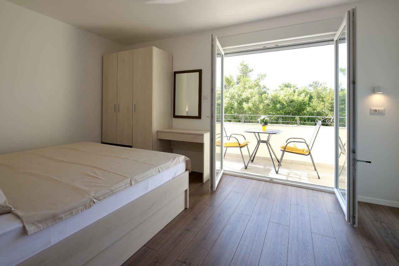 Apartmani Judita Pinezići エクステリア 写真