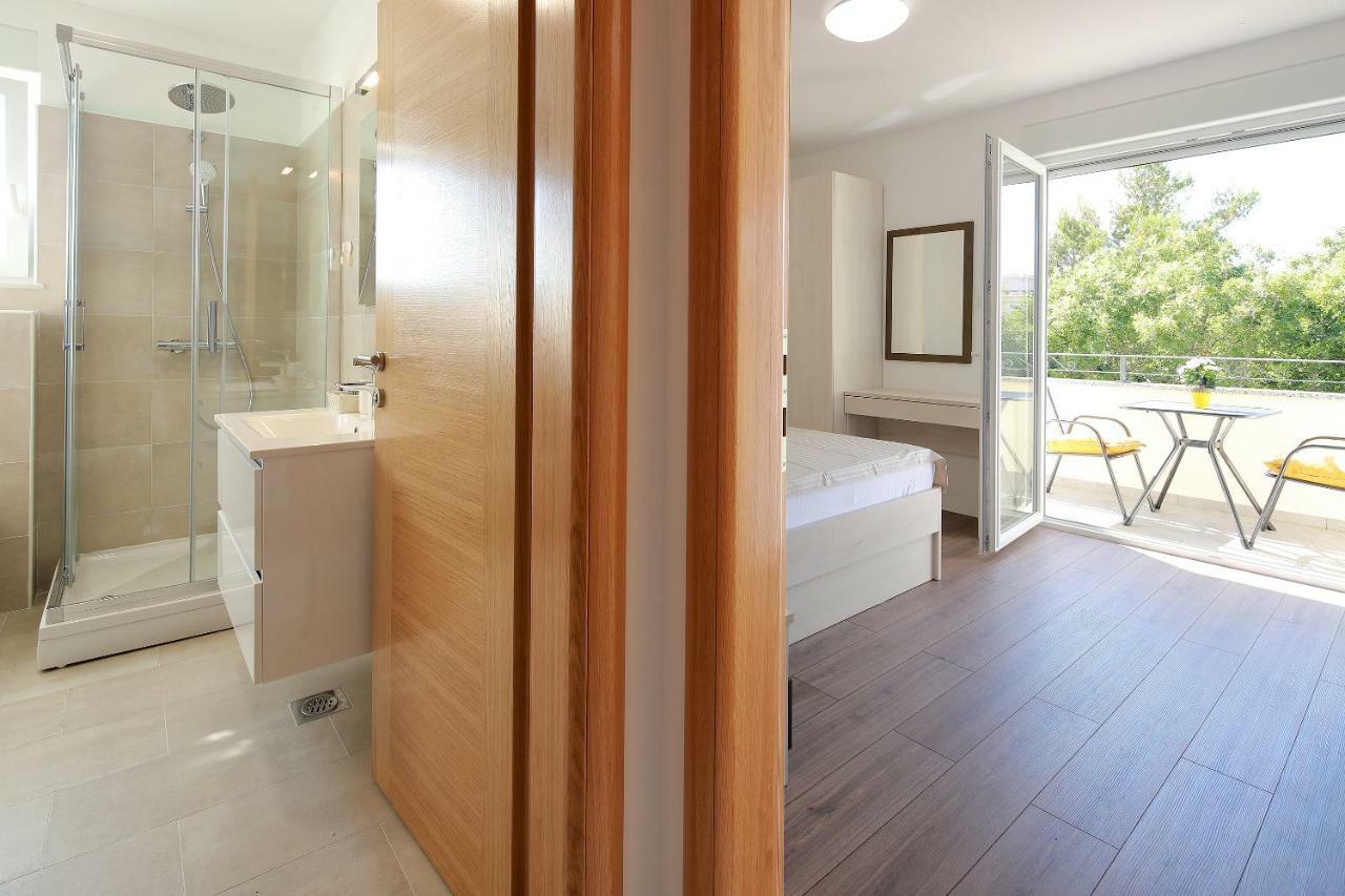 Apartmani Judita Pinezići エクステリア 写真
