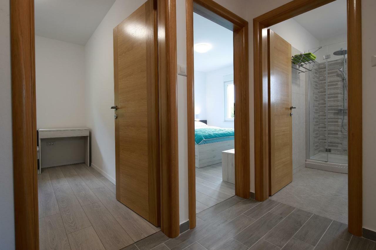 Apartmani Judita Pinezići エクステリア 写真