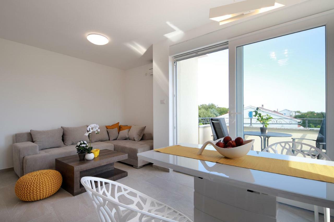 Apartmani Judita Pinezići エクステリア 写真