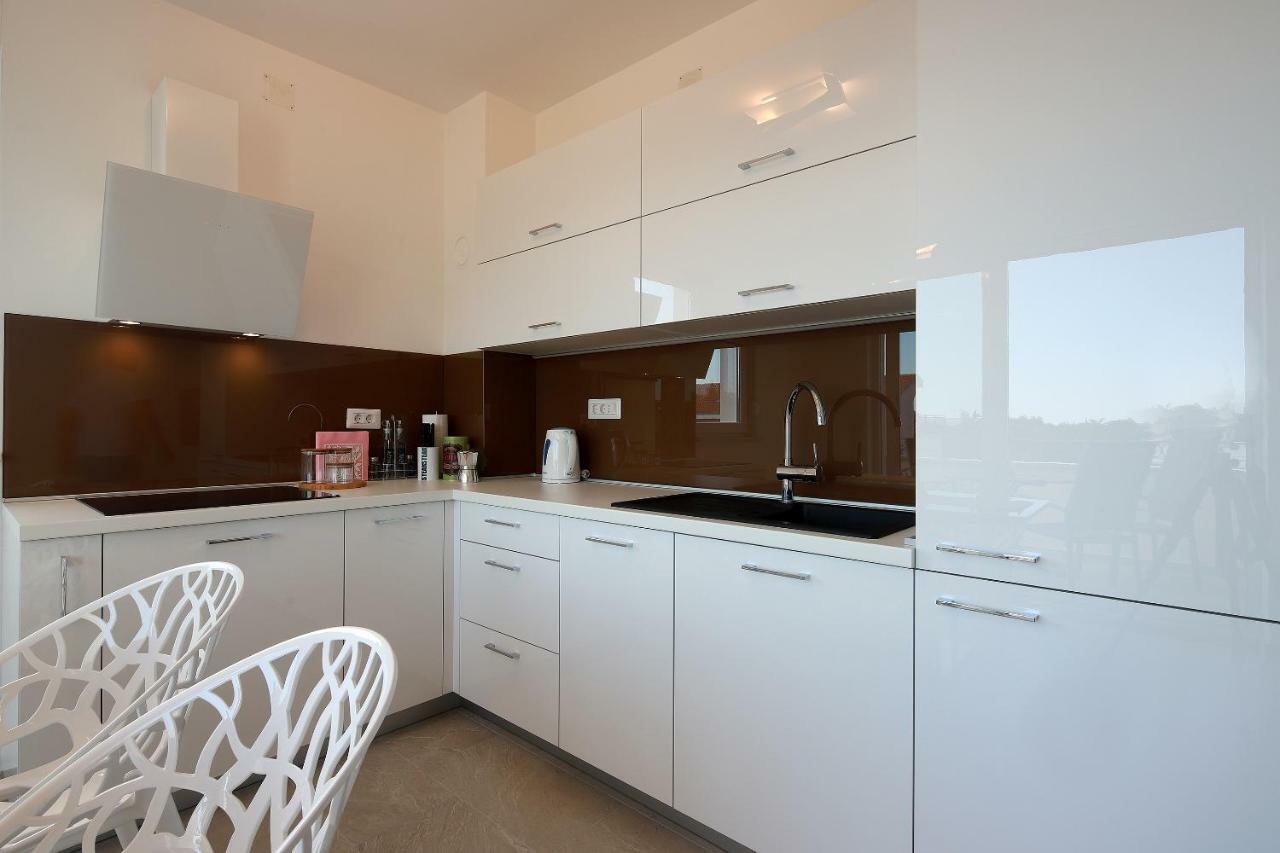 Apartmani Judita Pinezići エクステリア 写真