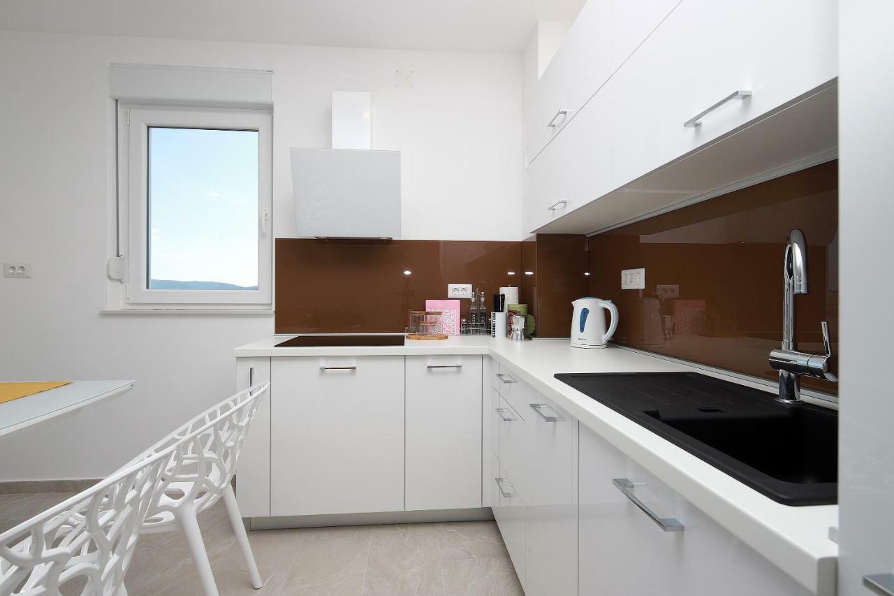Apartmani Judita Pinezići エクステリア 写真